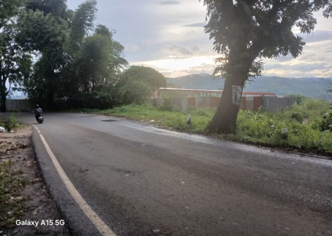 Bangunan Pabrik Pengolahan Minyak Sawit di KP Gunung Karang. Desa Sekarwangi. Kecamatan Cibadak. Diduga Belum Kantongi PBG, Lokasi Berbatasan dengan Tebing Rawan Longsor