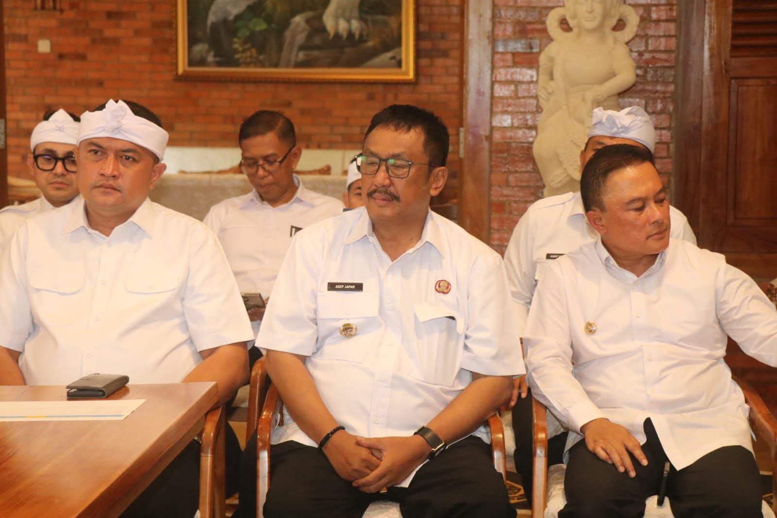 BUPATI MENGIKUTI PERESMIAN PELAKSANAAN INPRES JALAN DAERAH OLEH PRESIDEN RI